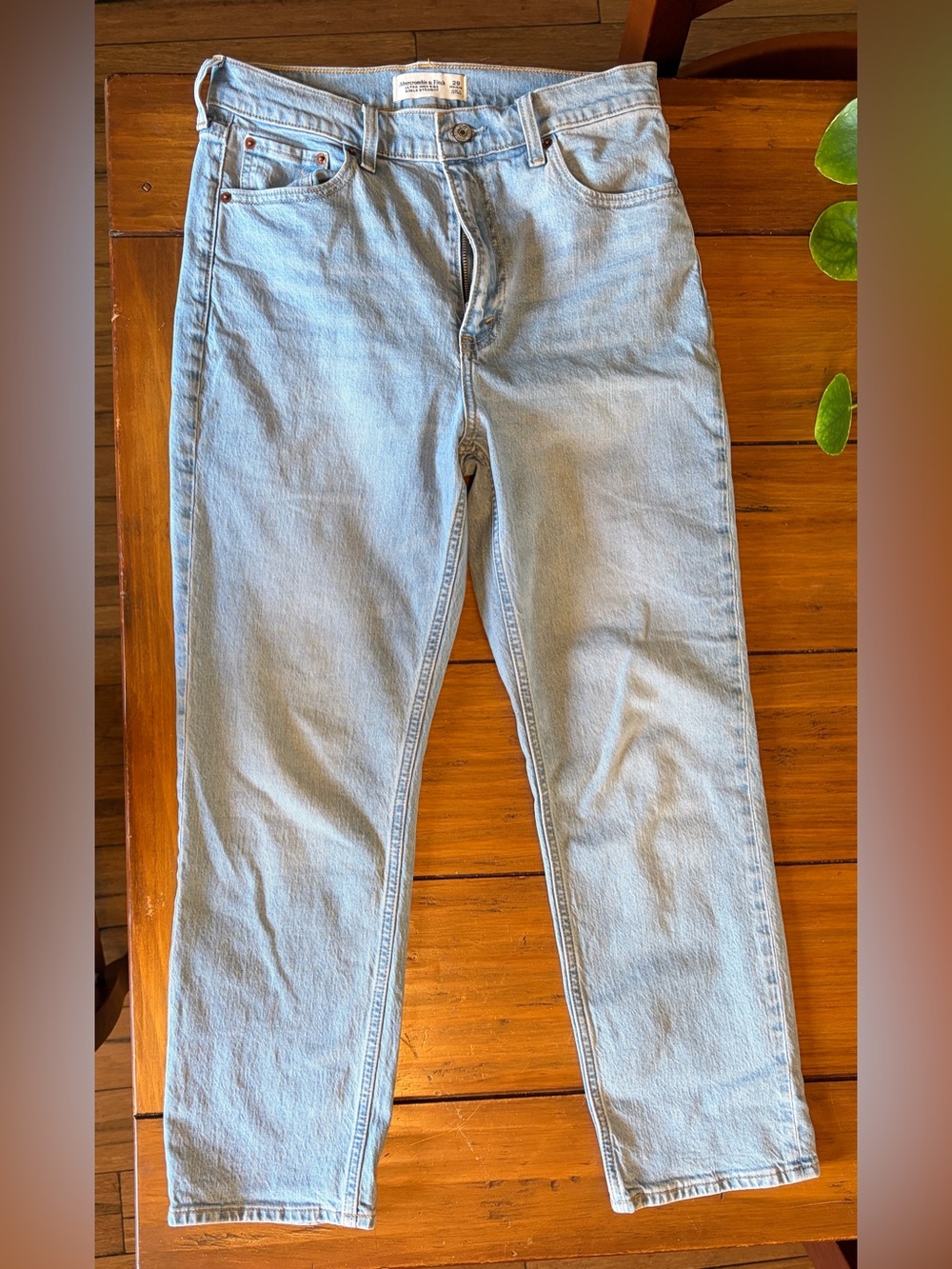 Abercrombie & Fitch Light Blue Women's Straight-Leg Jeans